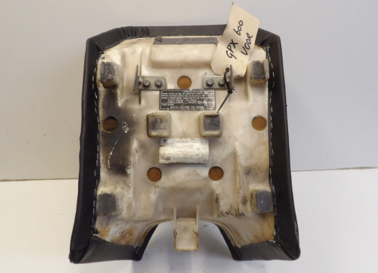 Zadel Kawasaki GPX 600