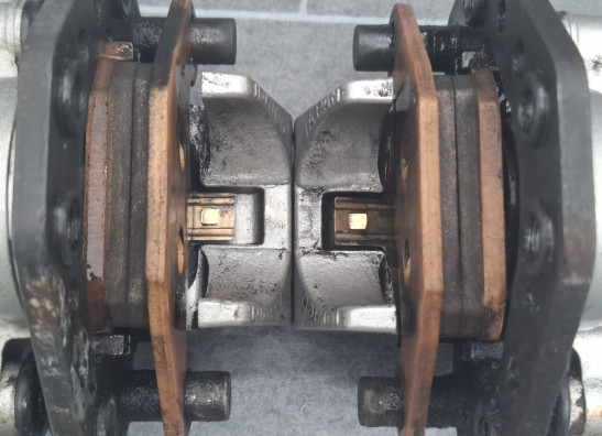 Bremssattel Bremszangen vorne Kawasaki VN 700  750