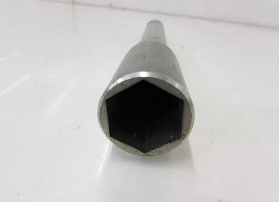 Axle front Suzuki GSX R 1000