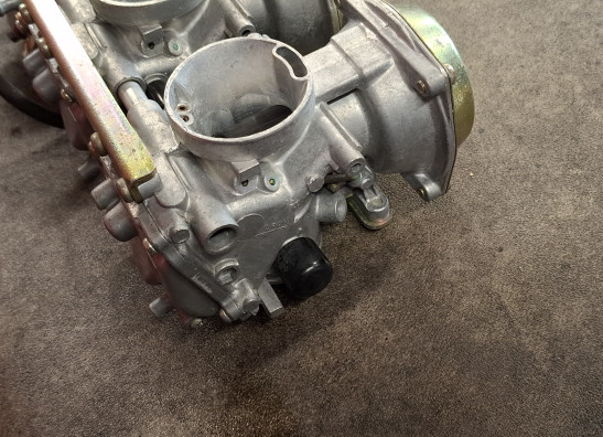 Carburetor assy Yamaha FZR 1000