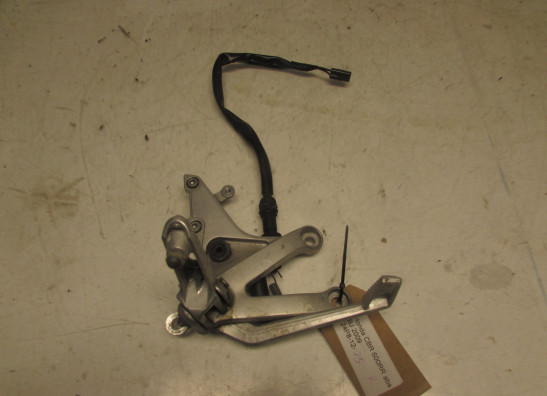 Fussrastetrager vorne rechts Honda CBR 600 RR
