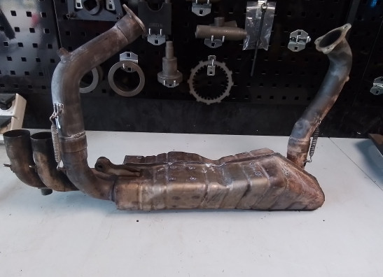 Uitlaat Aprilia RST 1000 Futura