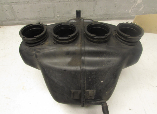 Air cleaner case Suzuki GSX F 750