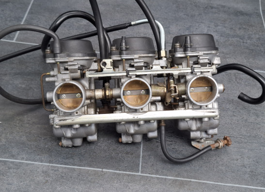 Carburateurset Triumph Trident 900