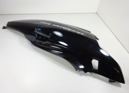Rechter achterkant Suzuki Burgman 650