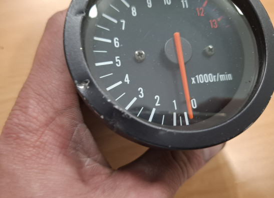 Teller Suzuki RGV 250