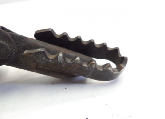 Footrest left Suzuki DR 800