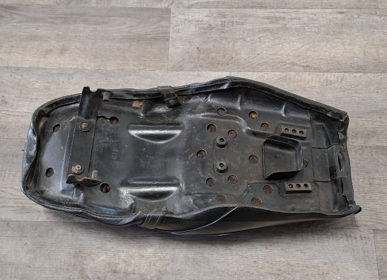 Zadel Honda CM 185 T