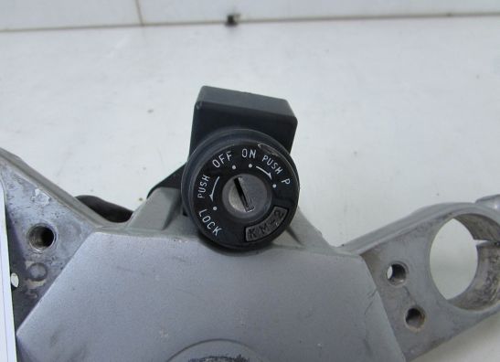 Kroonplaat Kawasaki GPZ 500