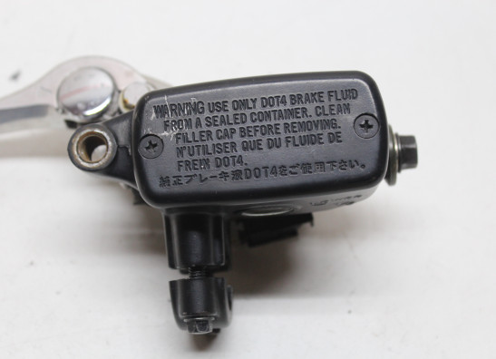 Rempomp achter Honda X-adventure 750