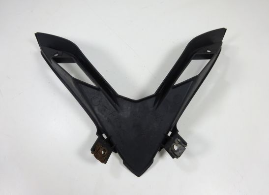 Cowl V shape under Yamaha YZF R1