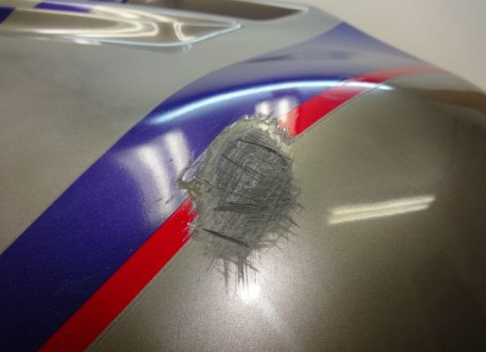 Cowl under Suzuki GSX F 1100