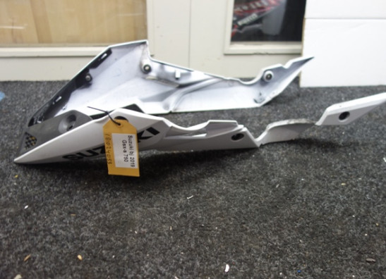 Cowl under Suzuki GSX S 750