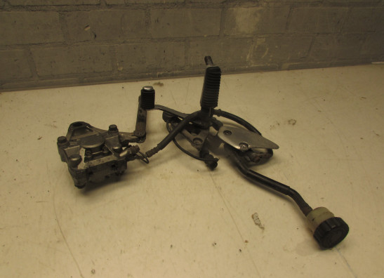 Main step holder right Yamaha FAZER 600