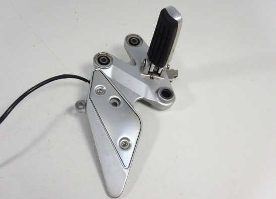 Main step holder right Yamaha FZ6