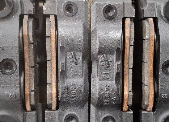 Brake calipers front Aprilia Tuono 660