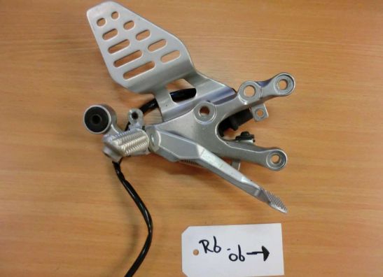 Main step holder right Yamaha YZF R6