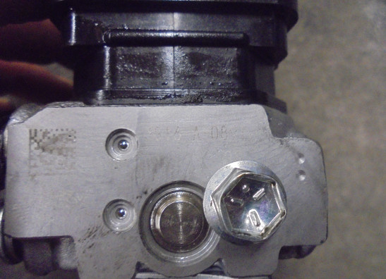 ABS pump Suzuki GSX 8R