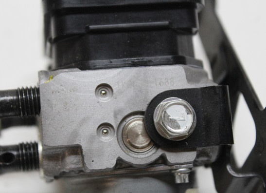 ABS pomp Kawasaki Z 900 RS