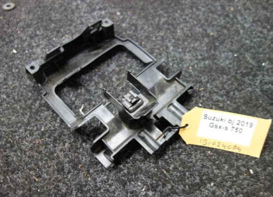 Batterie befestigung Suzuki GSX S 750