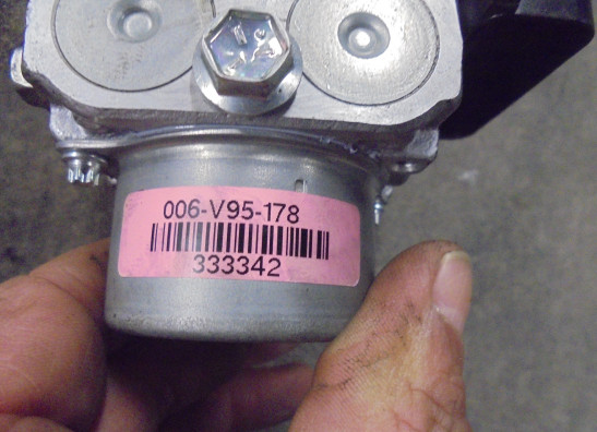 ABS pump Suzuki GSX 8R