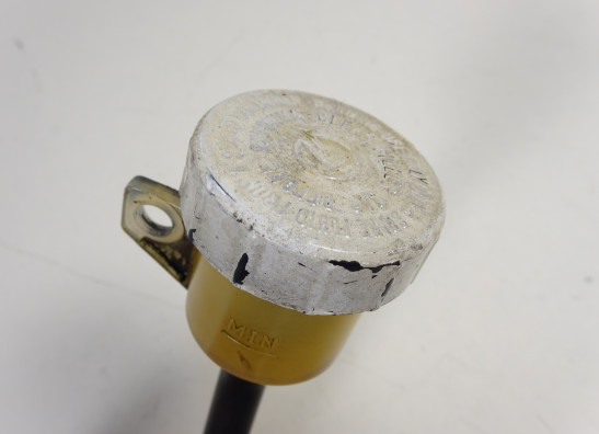 Rempomp achter Ducati monster 600