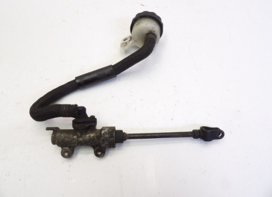 Rempomp achter Honda ST 1100 Pan European