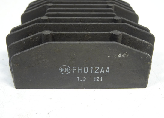 Spanningsregelaar Yamaha FZ1