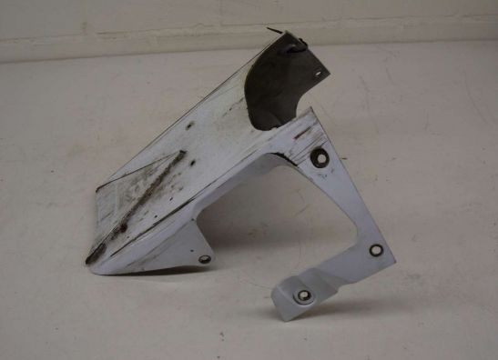 Cowl under Suzuki GSX R 750