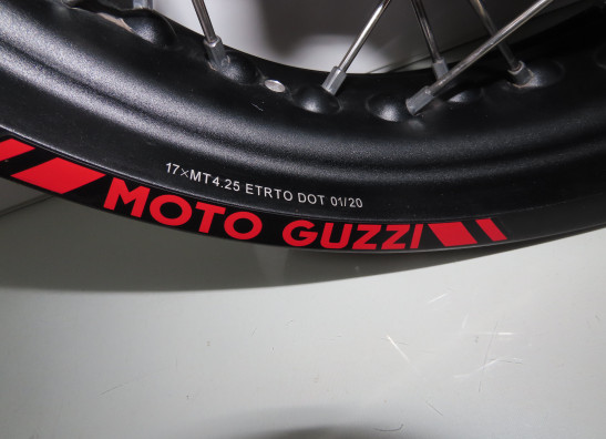 Achterwiel compleet Moto Guzzi V85 TT