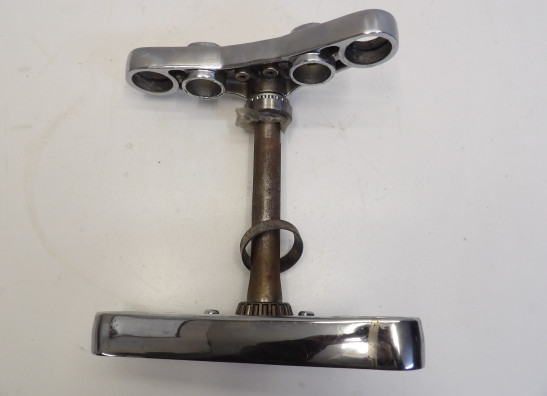 T stuk + kroonplaat Suzuki VS 700 Intruder