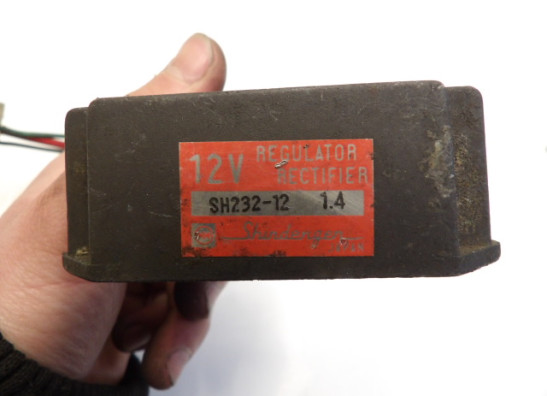 Regler Gleichrichter Honda CM 400 T 