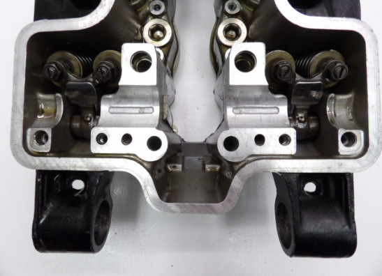 Cylinder head Honda VF 700  750 C Magna
