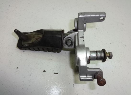 Fussrastetrager vorne rechts Kawasaki GPZ 500