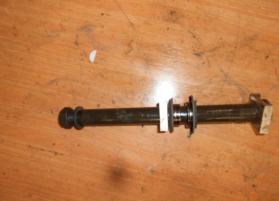 Rear axle Yamaha YZF R1