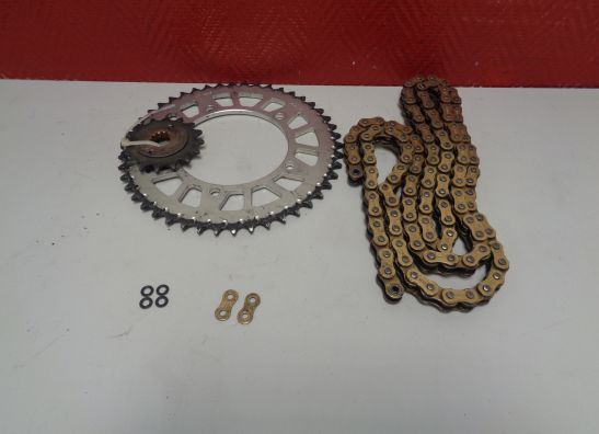 Ketting en tandwielset Suzuki GSX R 750