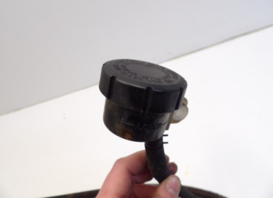 Rempomp achter Kawasaki LTD 700