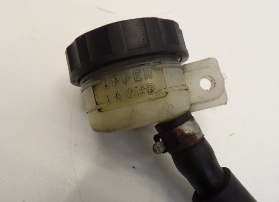 Rempomp achter Kawasaki ZXR 750