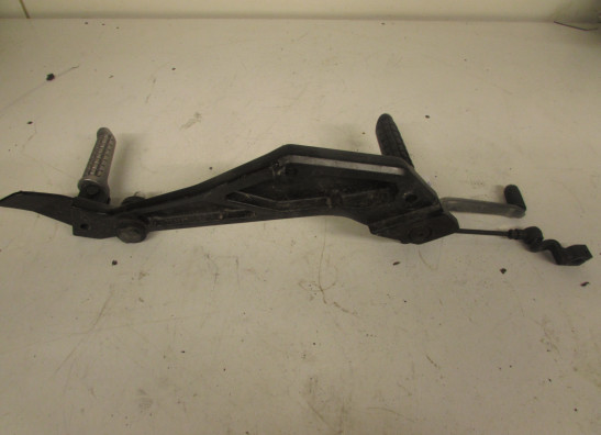Main step holder left Kawasaki GPZ 1100