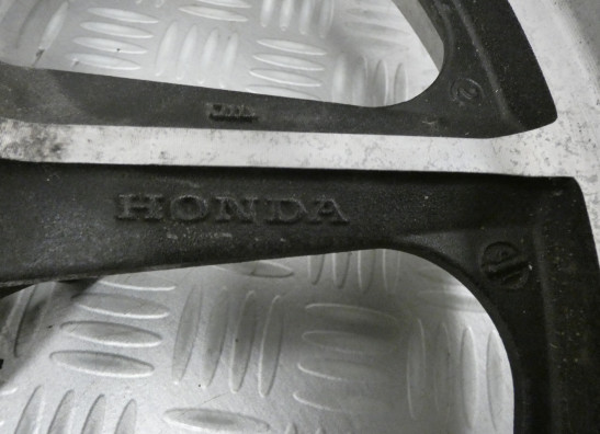 Front Wheel Honda VF 700  750 C Magna