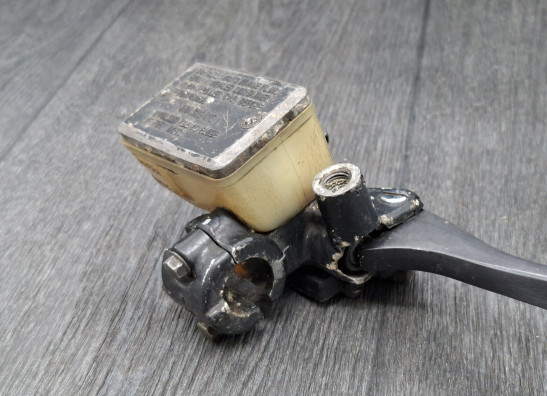 Front brake master cylinder  Honda VF 500 