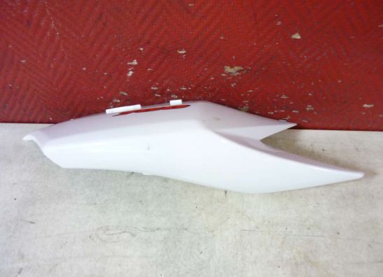 Rechter achterkant Suzuki GSX R 750