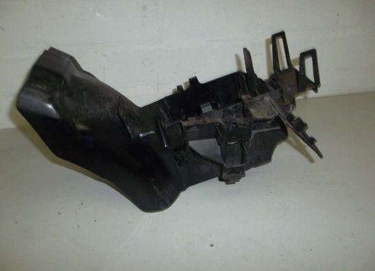 Batterie befestigung Honda VF 700  750 Supermagna