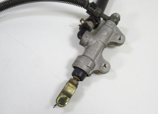 Rempomp achter Kawasaki ZX 7 R