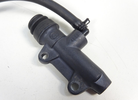 Rempomp achter Ducati monster 600