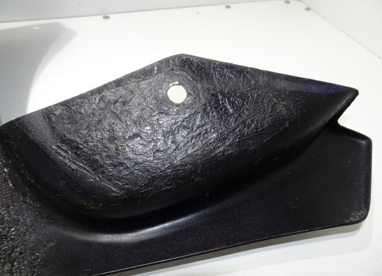 Cowl lower right Suzuki GS 500 E