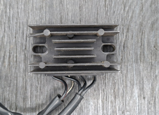 Spanningsregelaar Suzuki RGV 250