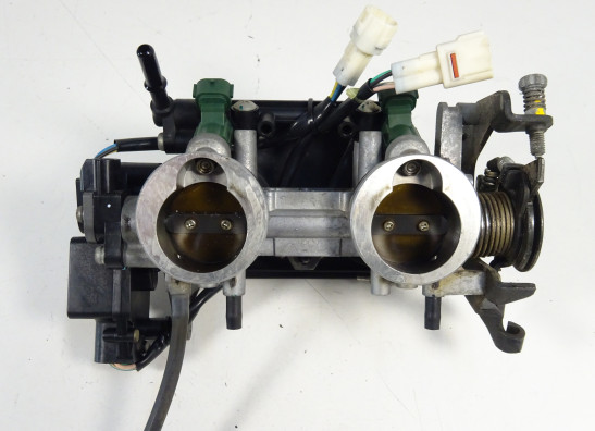 Gasklephuis Kawasaki ER 6