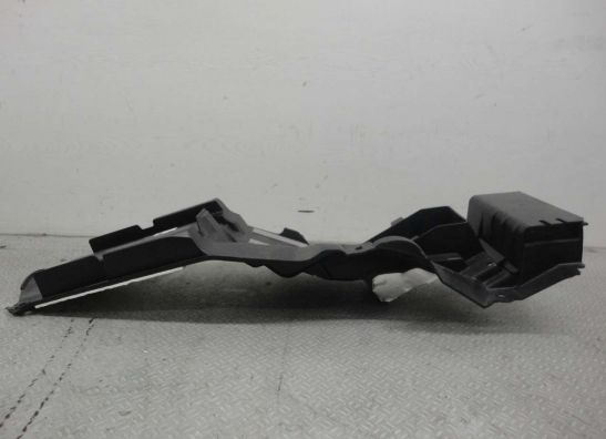 Undertail Suzuki GSR 600