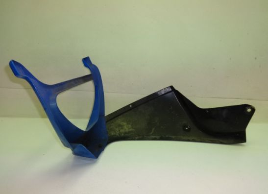 Cowl V shape under Honda CB 1